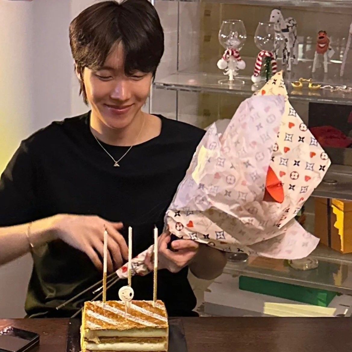 제이홉 (방탄소년단) 최근 활동샷