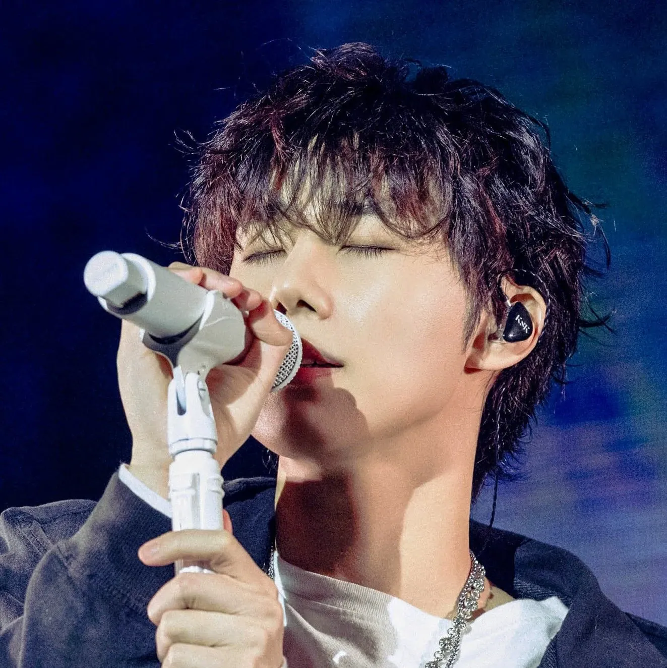 Recent activity shot of Sungkyu (INFINITE)