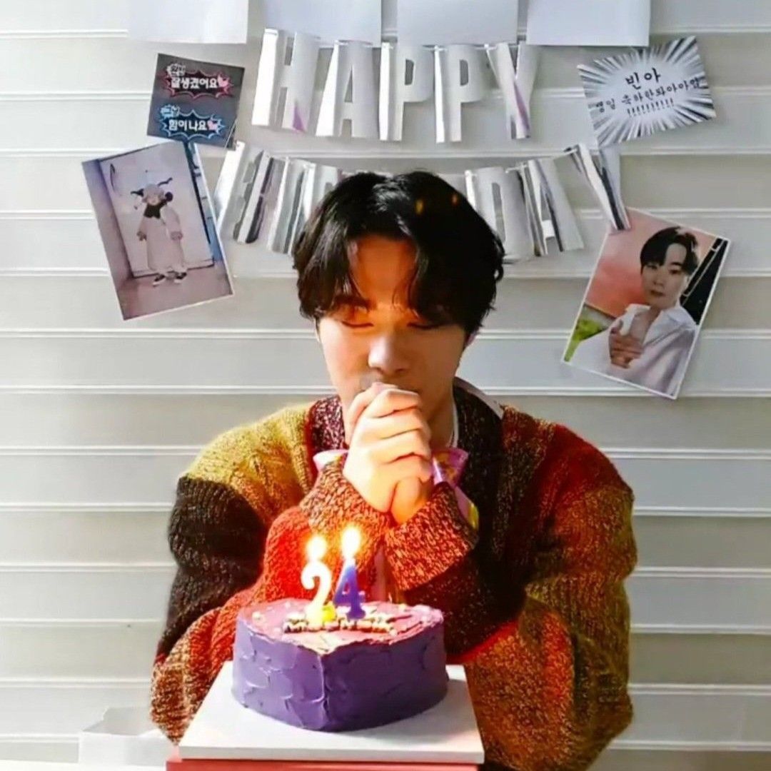 Latest photo of Moonbin (ASTRO)