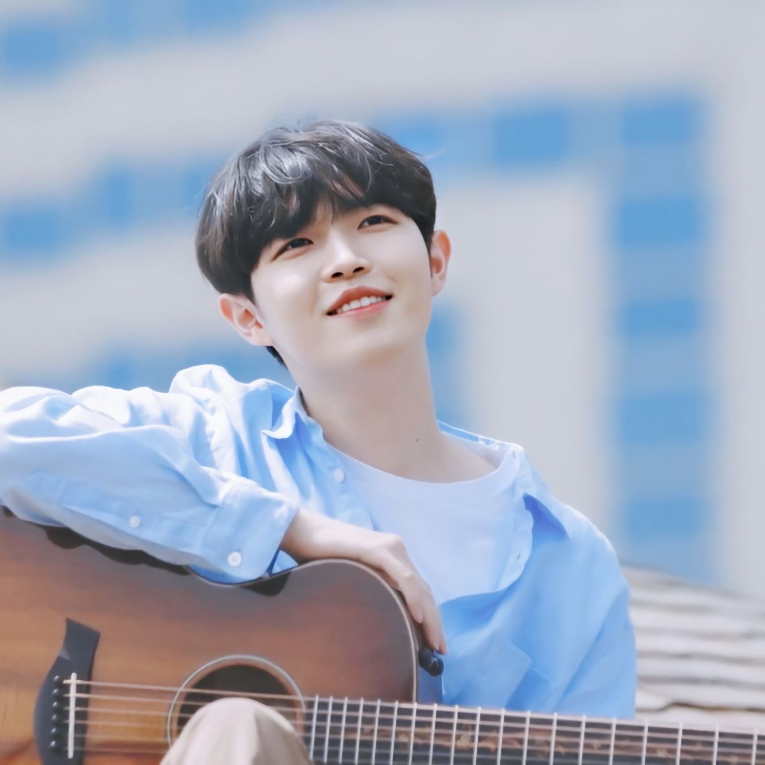 Behind-the-scenes cut of Kim Jaehwan