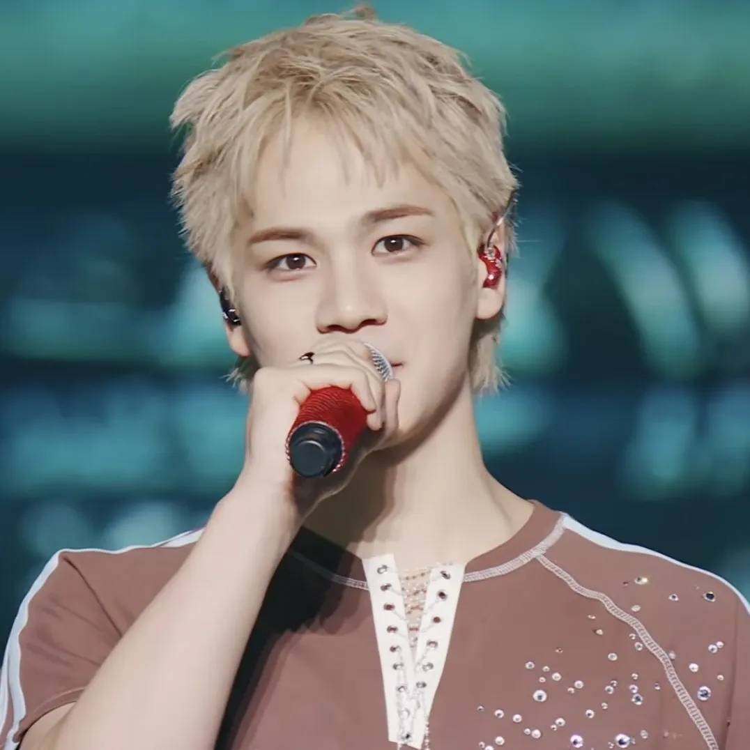 A moment captured by Mamehara Issei (JO1)'s fan