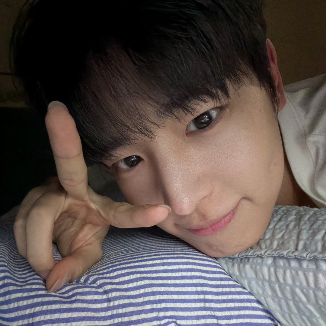 Latest photo of Choi Byungchan