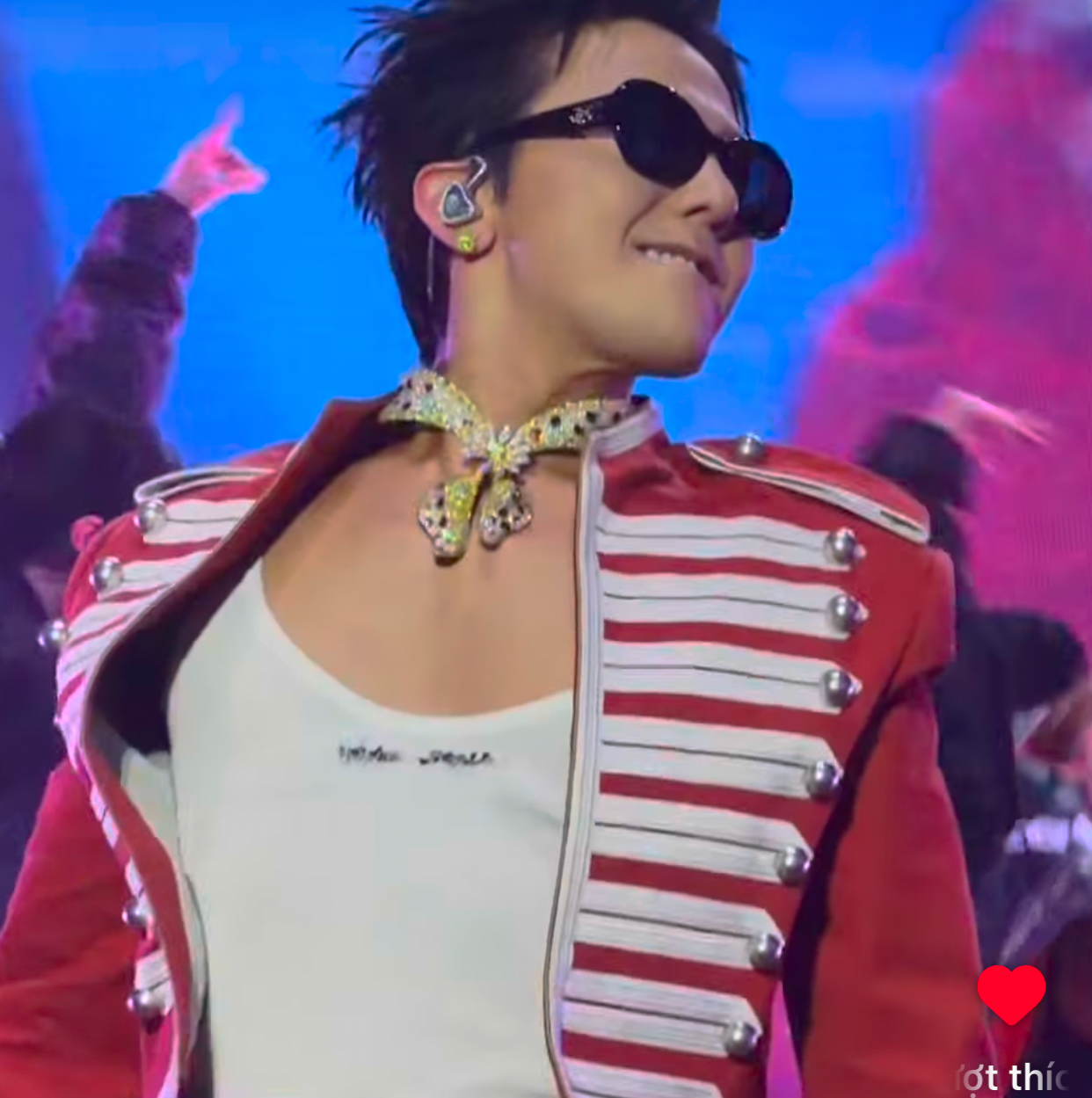 Recent activity shot of G-DRAGON (BIGBANG)