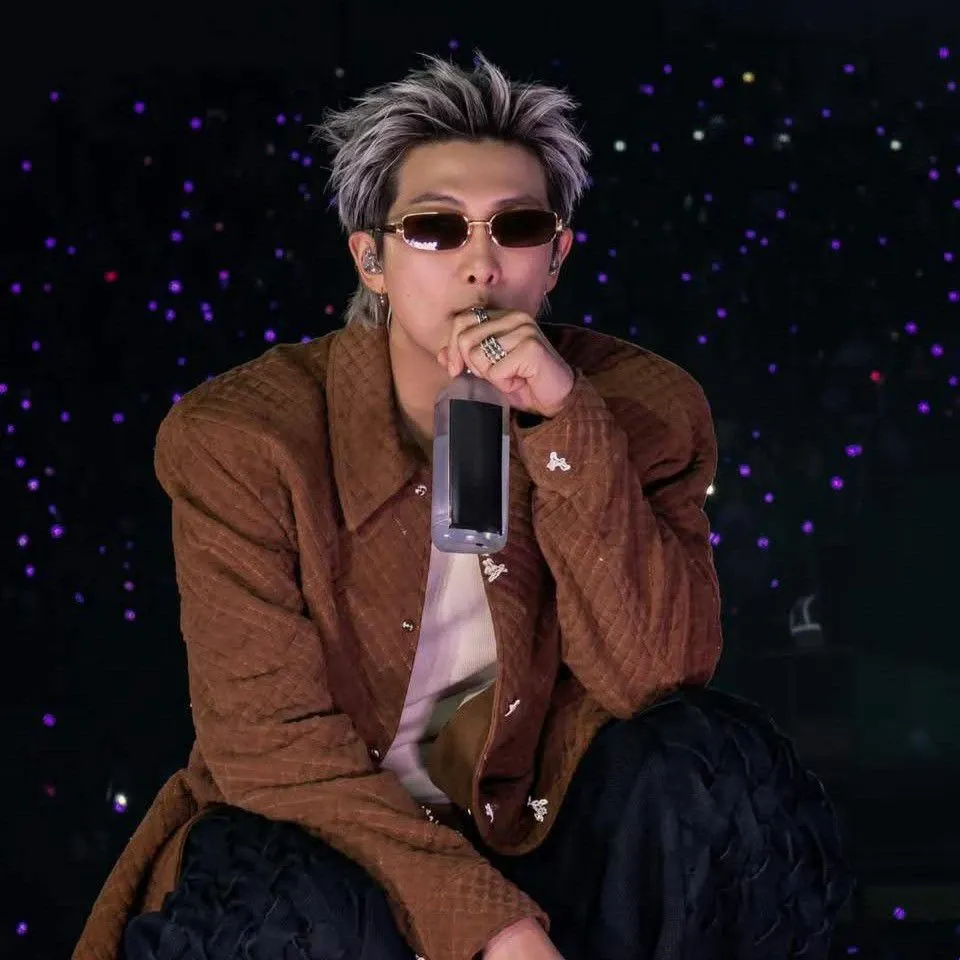 Behind-the-scenes cut of BTS