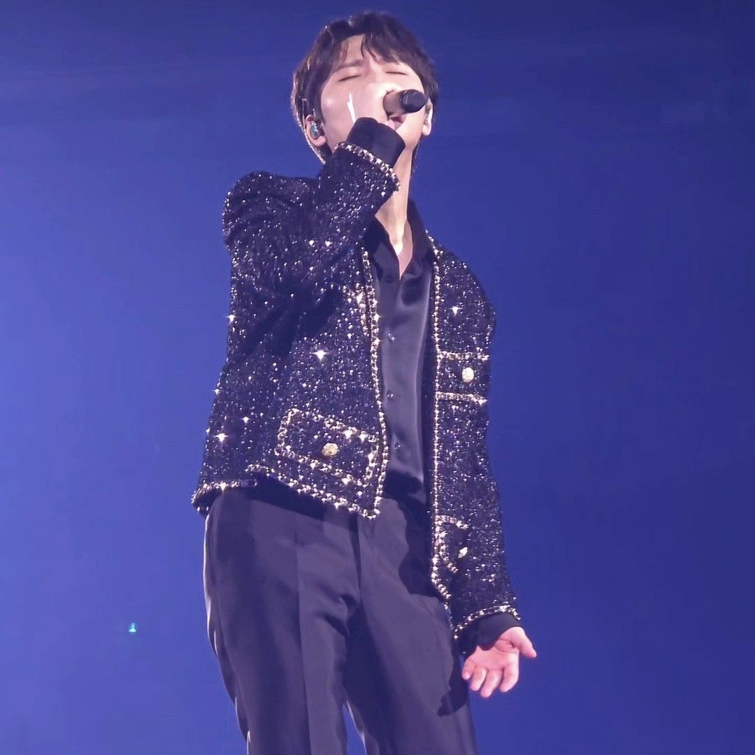 A moment captured by Jung Seunghwan's fan