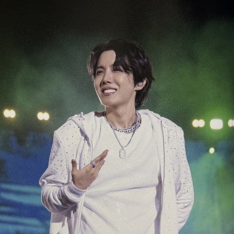 J-hope (防彈少年團)的最新活動照片