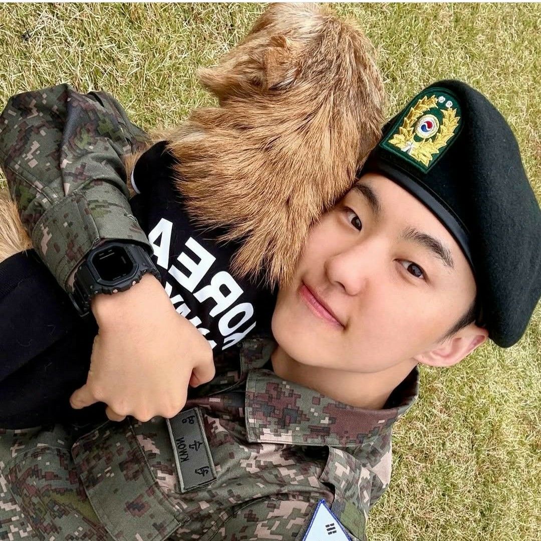 Hoshi (SEVENTEEN)的最新照片