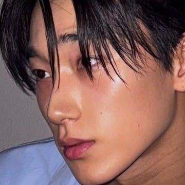 A moment captured by San (ATEEZ)'s fan