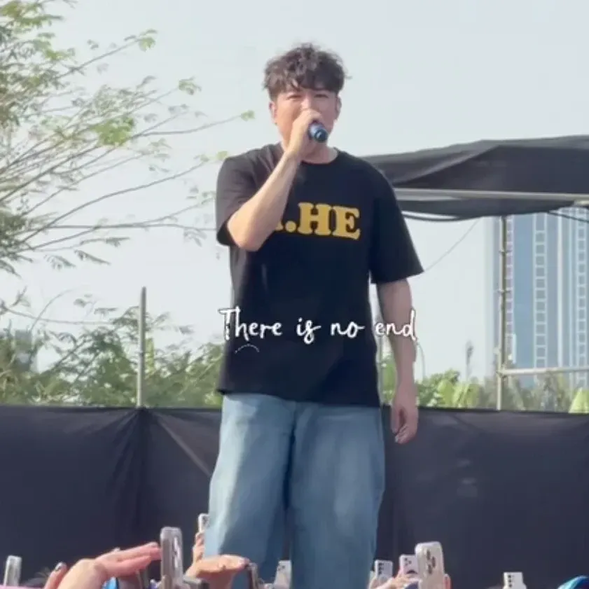Latest photo of Shindong (Super Junior)