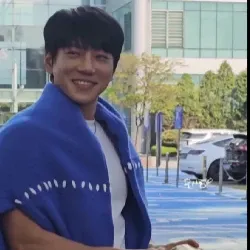 A moment captured by Hwang Chiyeol's fan