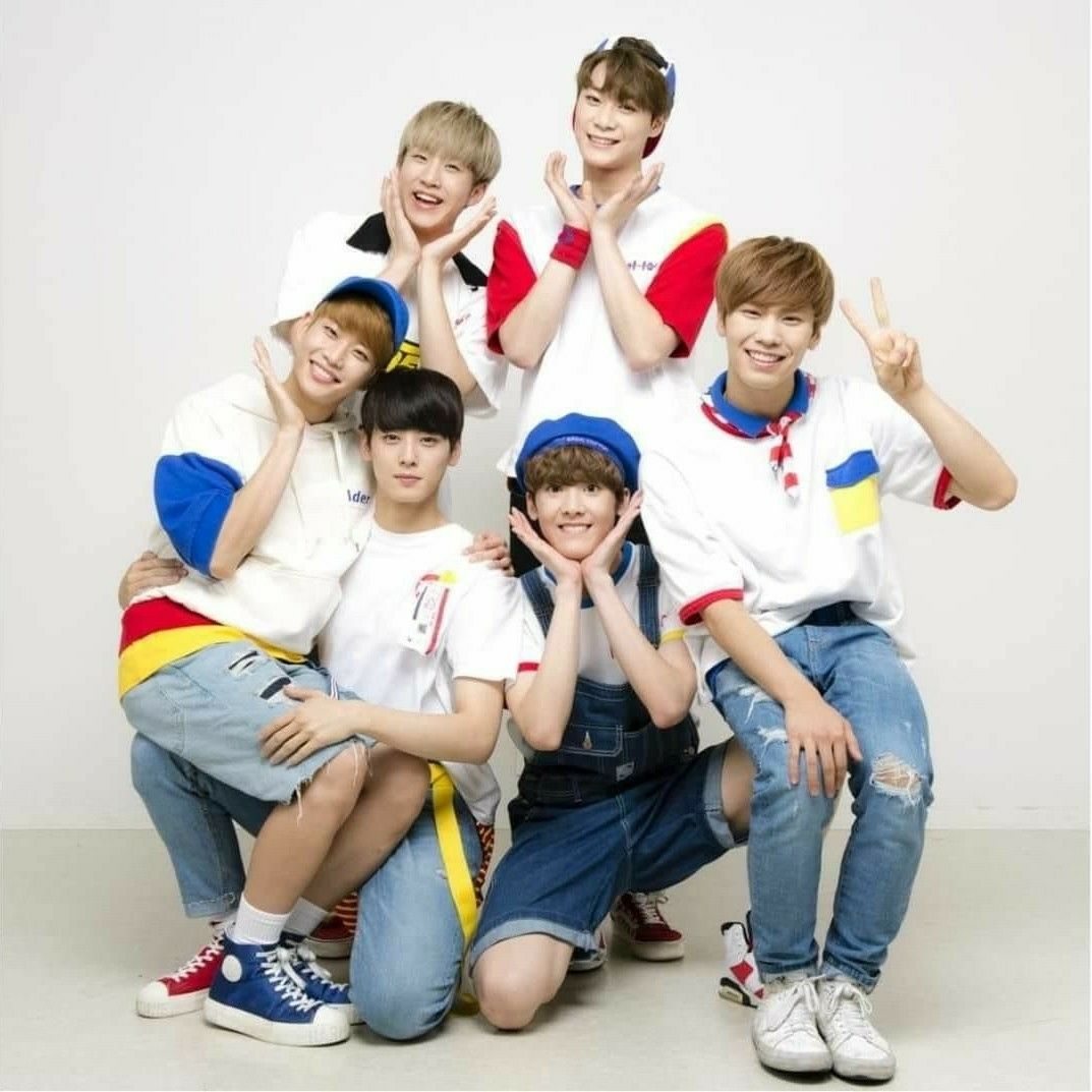 아스트로의 최신 사진