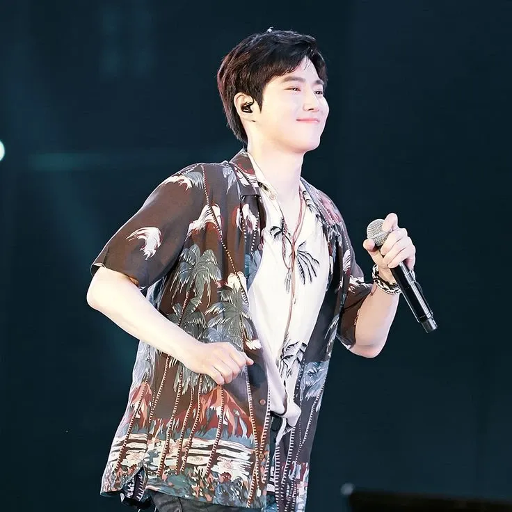Suho (EXO)的幕后花絮