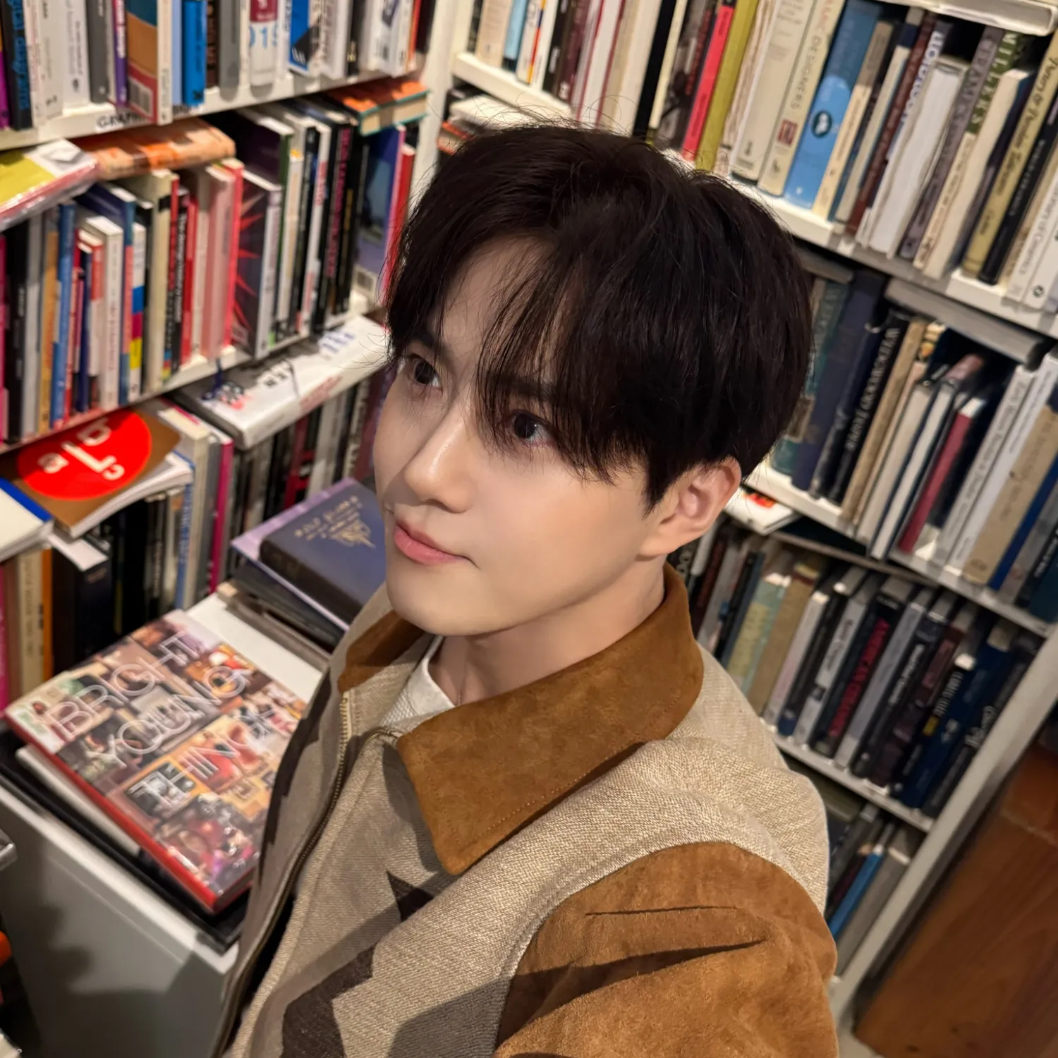 Suho (EXO)的幕后花絮