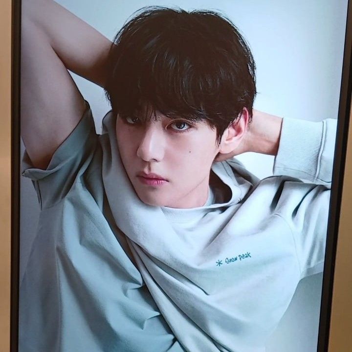 Recent activity shot of V (BTS)