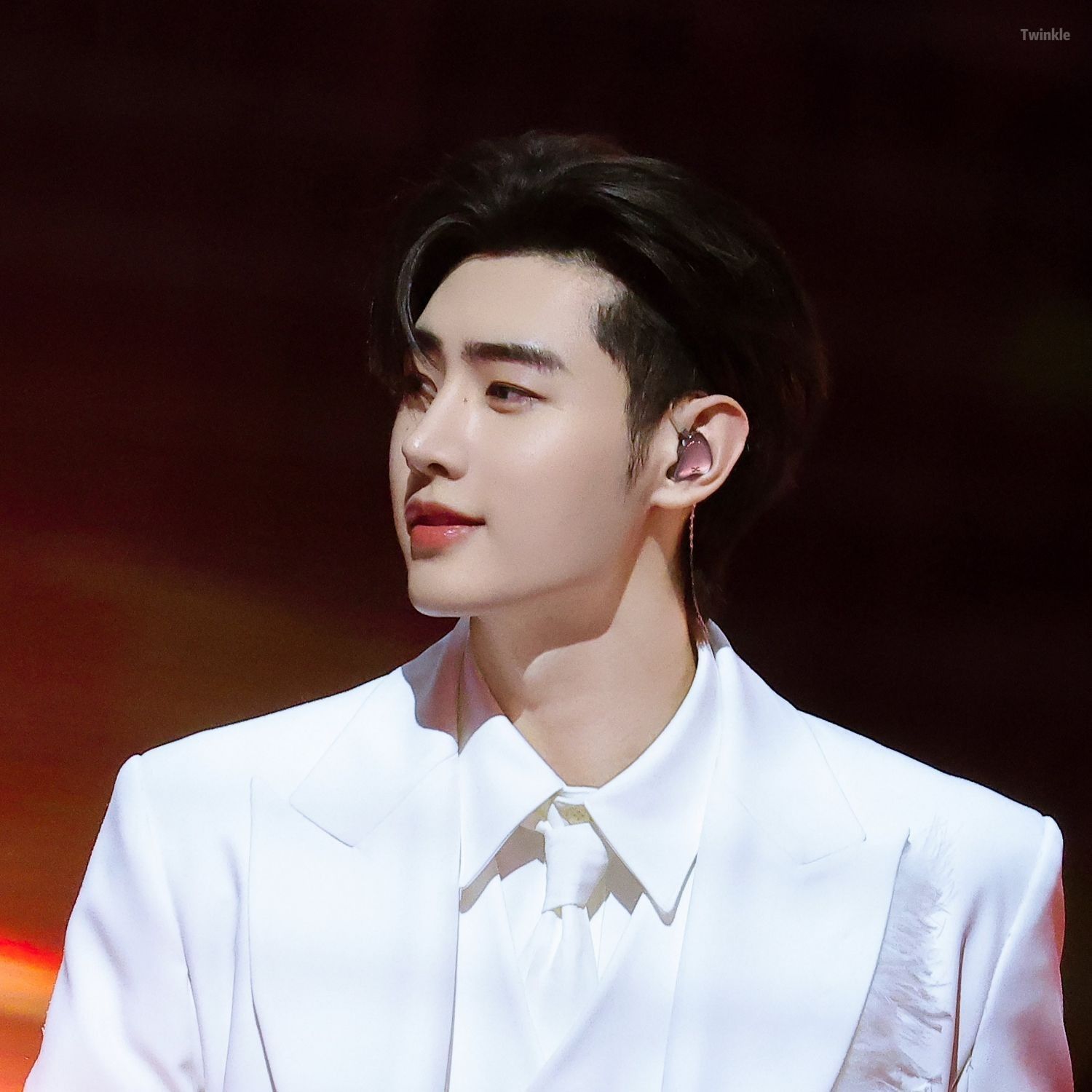 Behind-the-scenes cut of Sunghoon (ENHYPEN)