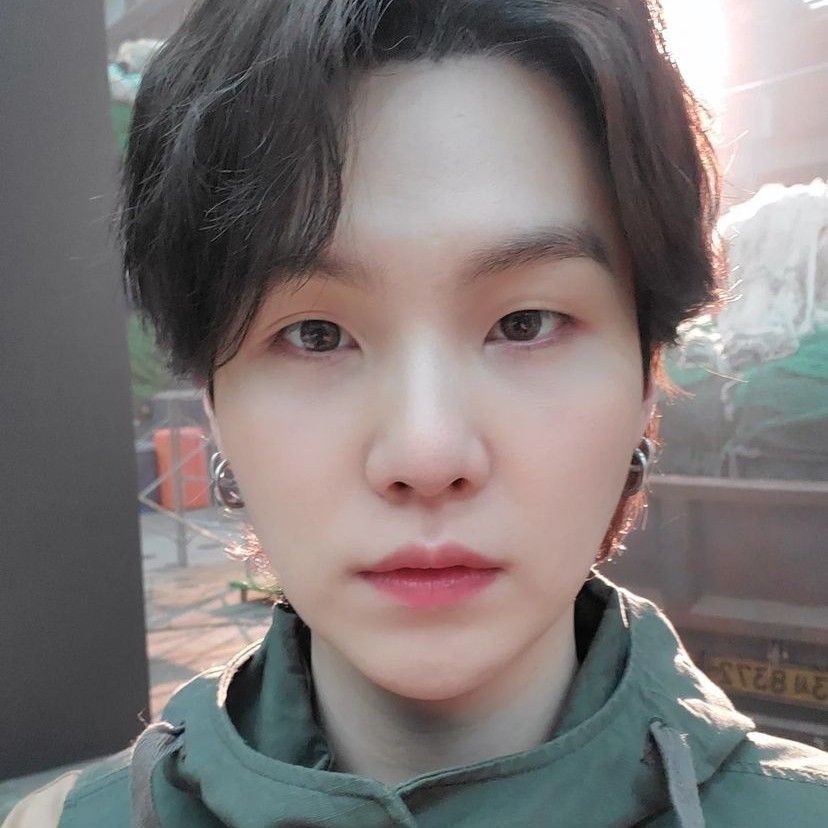 슈가 (방탄소년단)의 최신 사진