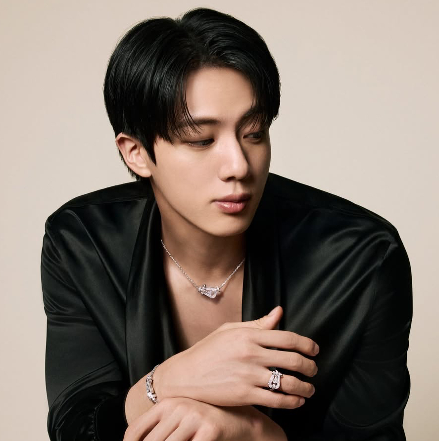 Foto aktivitas terbaru Jin (BTS)