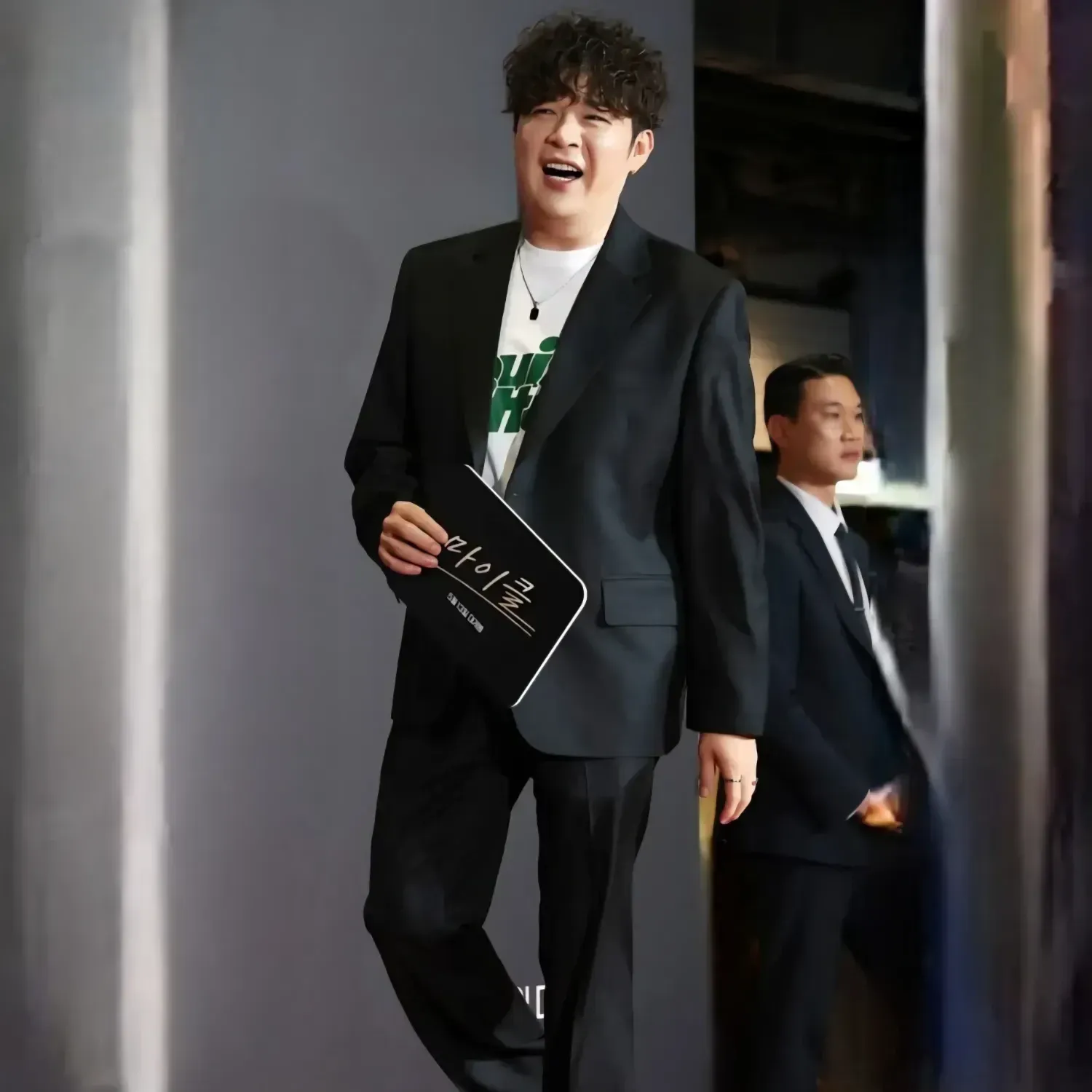 Behind-the-scenes cut of Shindong (Super Junior)