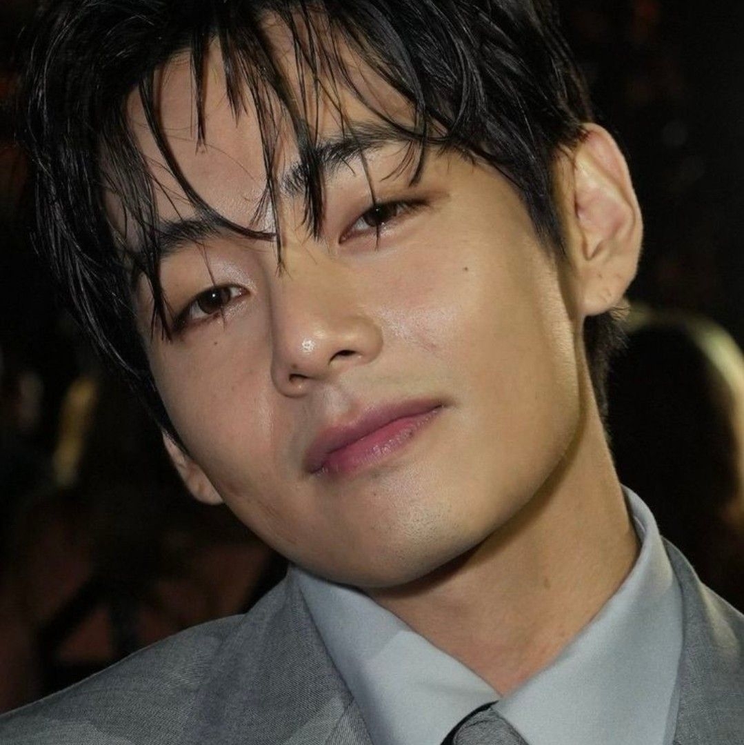 Recent activity shot of V (BTS)