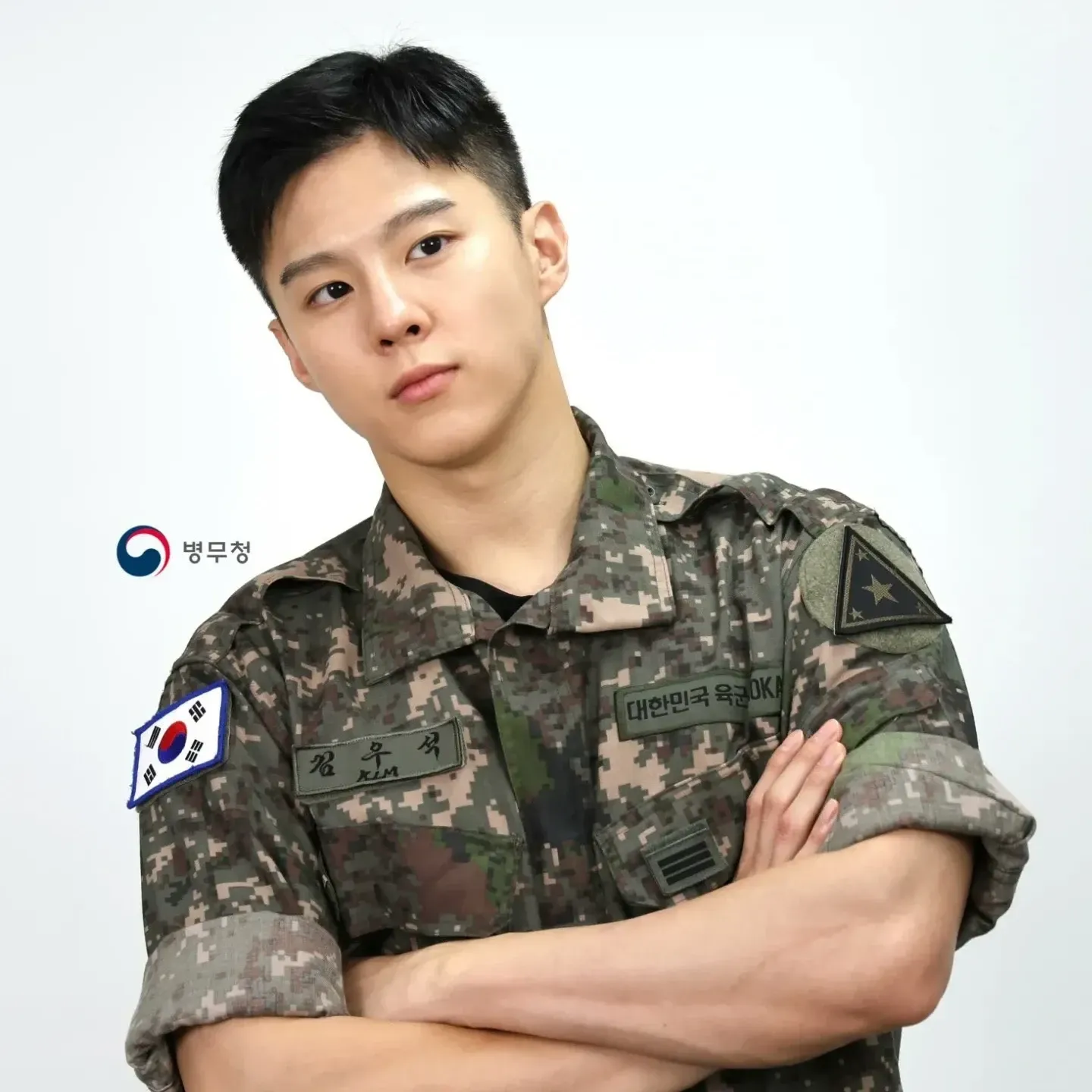 김우석의 비하인드 컷