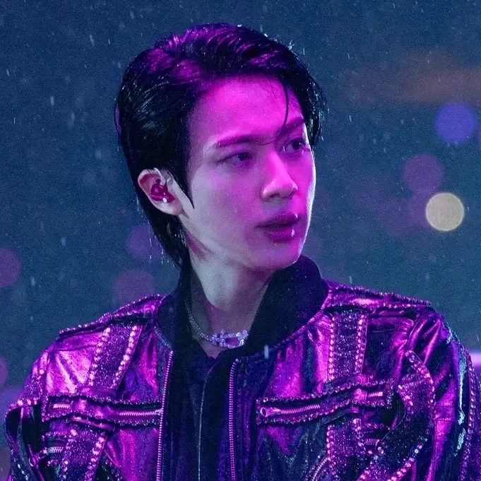 Momen yang diabadikan oleh penggemar Jin (BTS)