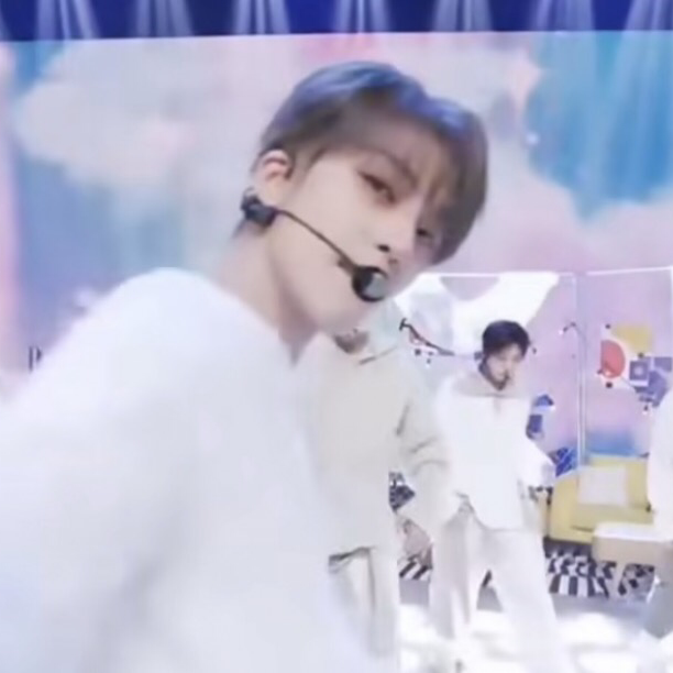 K-POP posts beloved by 허씬롱 (알파드라이브원) fans