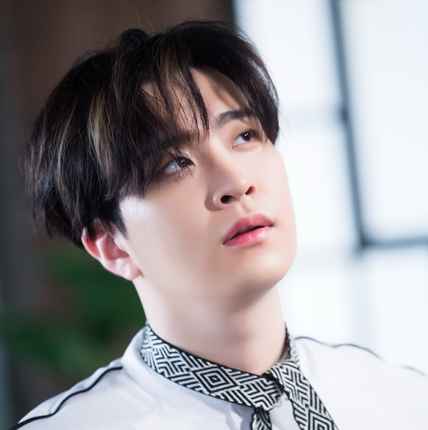 Behind-the-scenes cut of Youngjae (GOT7)