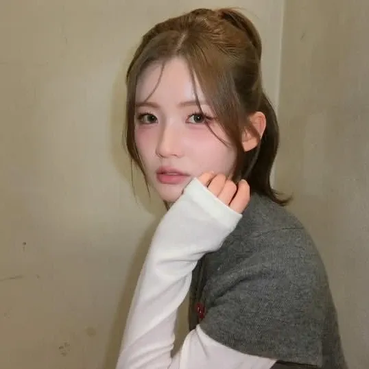 A moment captured by SUA (CSR)'s fan