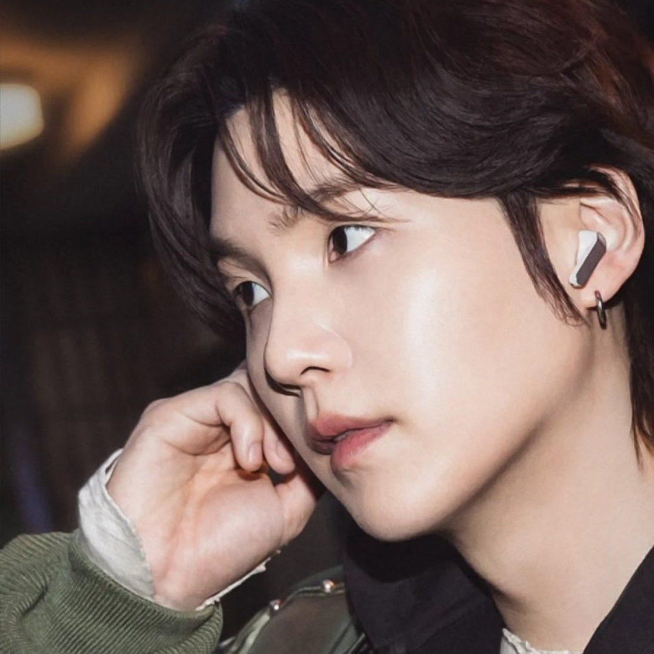 SUGA (BTS)の最新写真