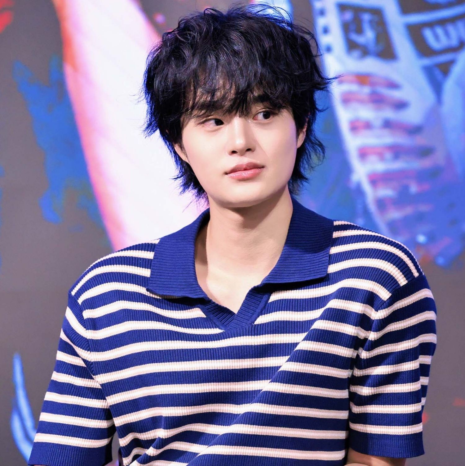 A moment captured by Lee Daehwi (AB6IX)'s fan