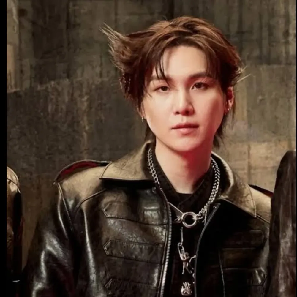 Foto aktivitas terbaru SUGA (BTS)