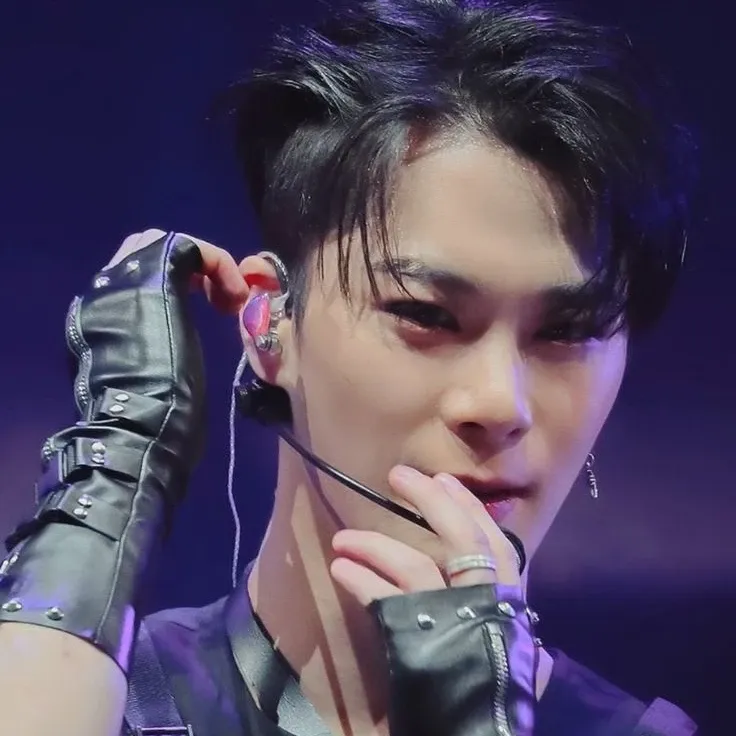 ASTRO的最新照片