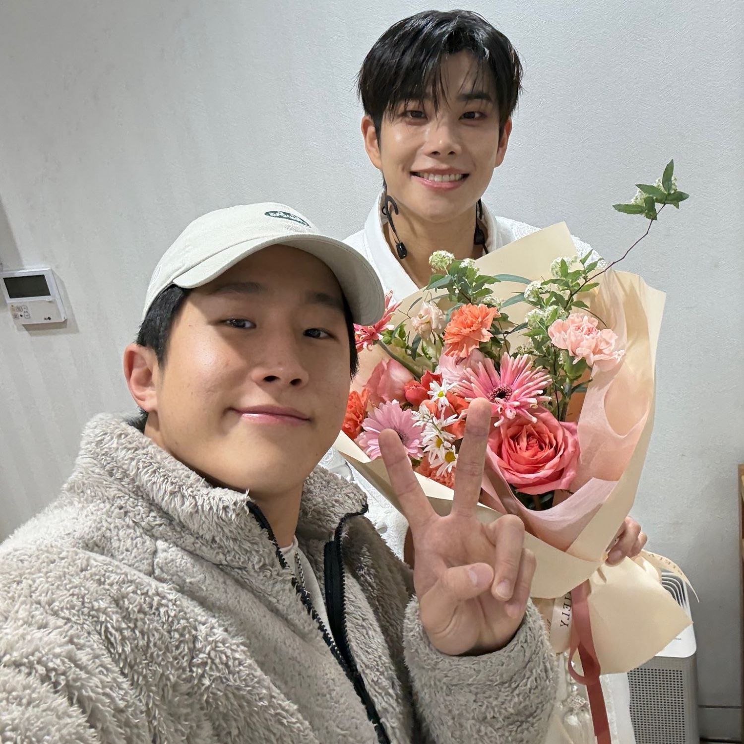 ASTRO的最新照片