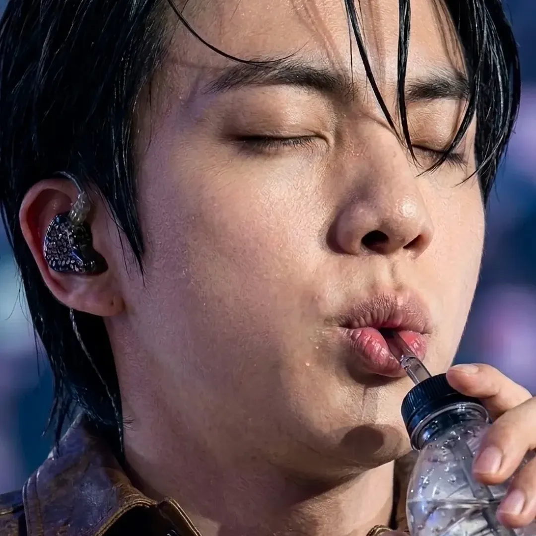 Potret di balik layar Jin (BTS)