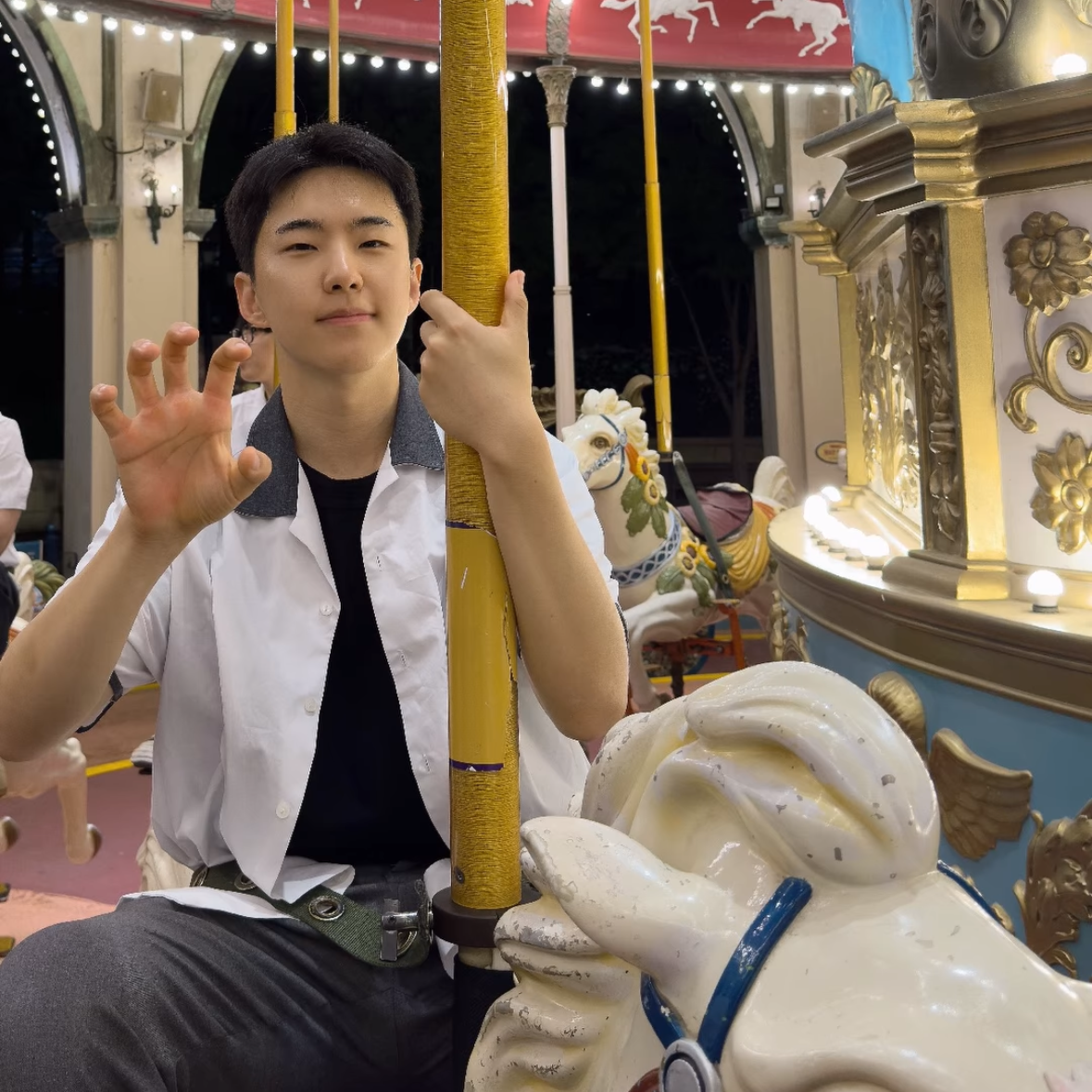 Recent activity shot of Hoshi (SEVENTEEN)