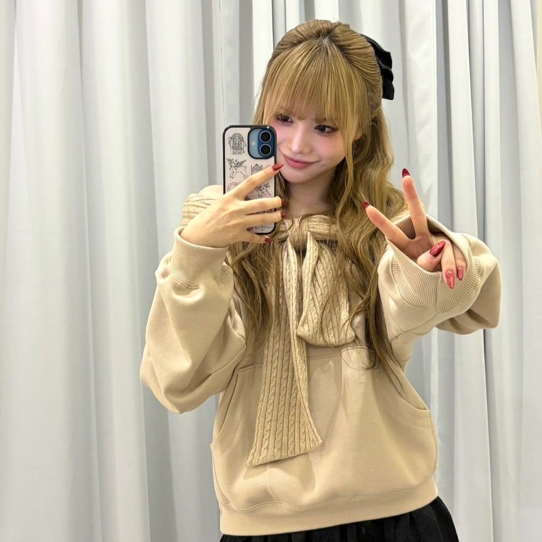 Latest photo of Serina (MADEIN)