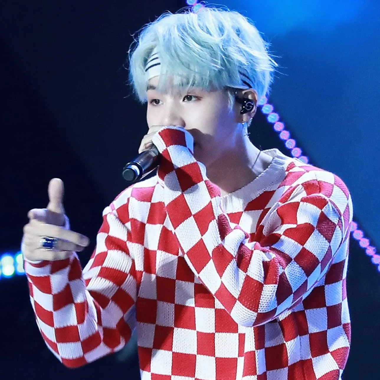 SUGA (防彈少年團)的最新照片