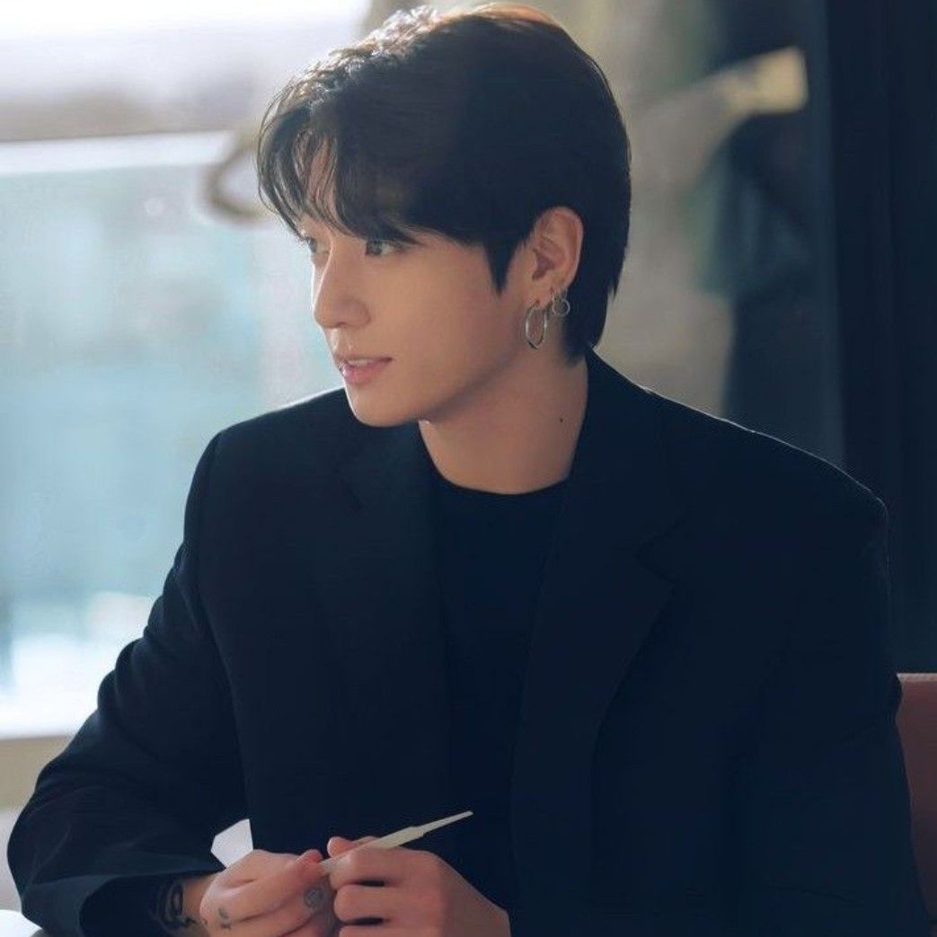 Latest photo of Jungkook (BTS)