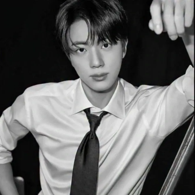 Foto terbaru Jin (BTS)