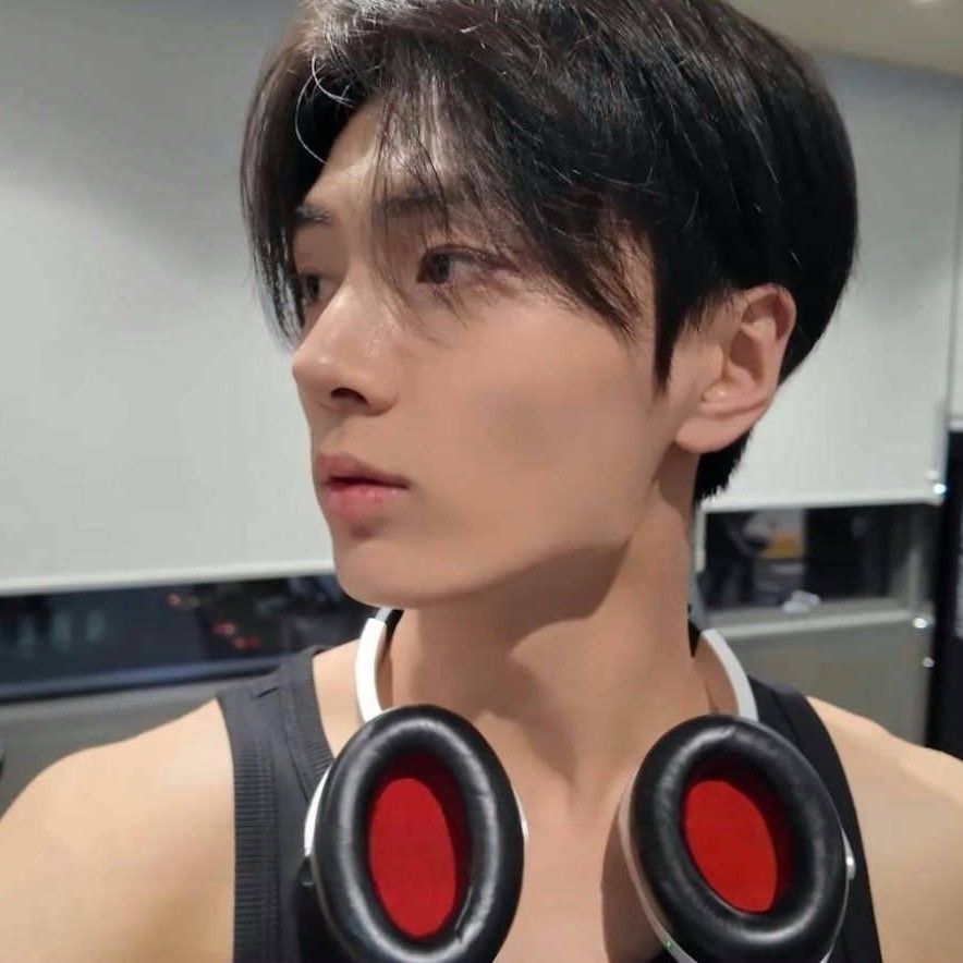 Recent activity shot of Jay (ENHYPEN)