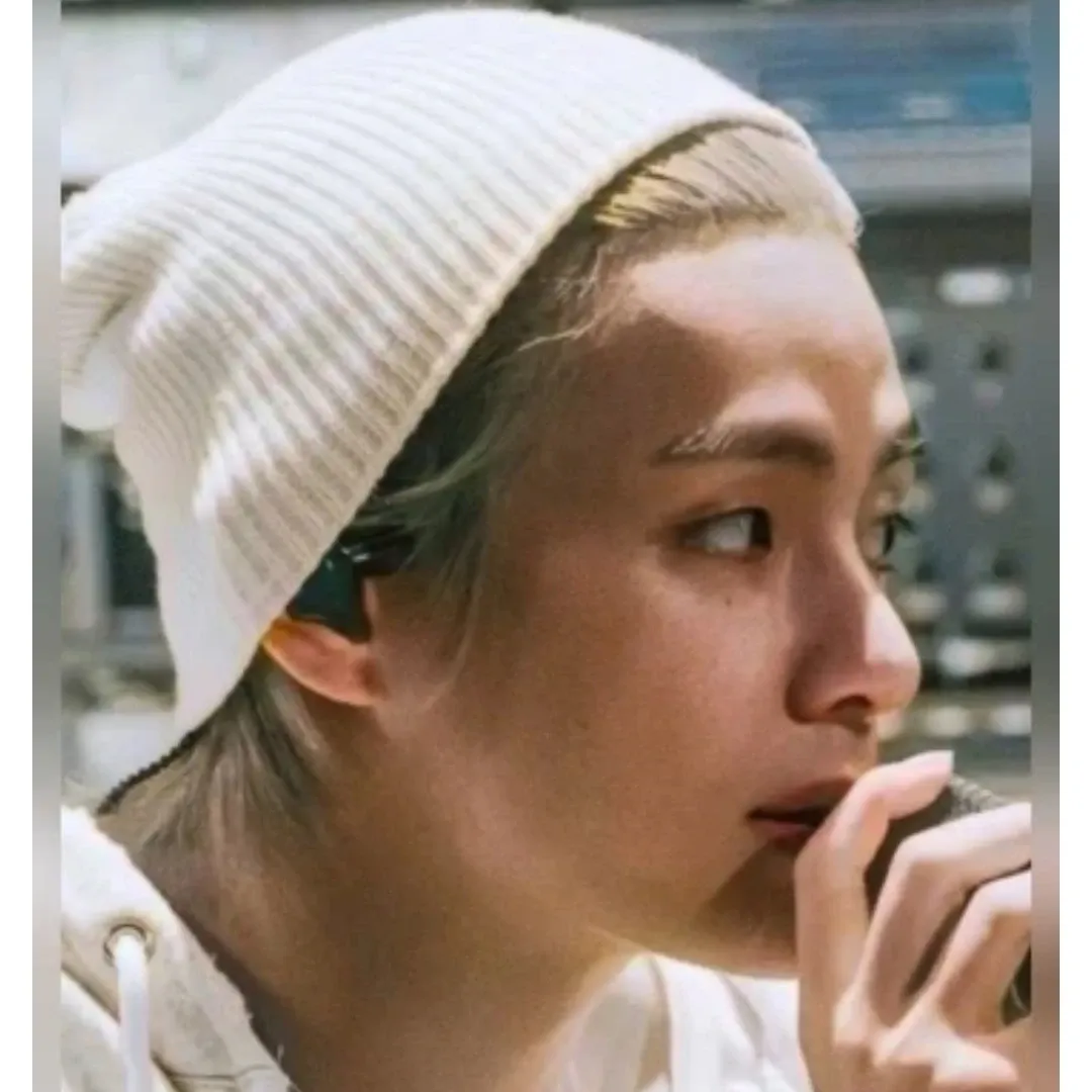 Foto terbaru V (BTS)