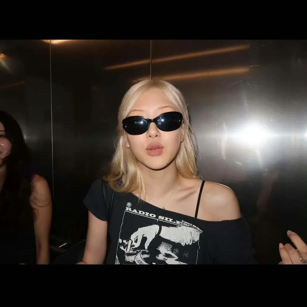 Latest photo of ROSÉ (BLACKPINK)