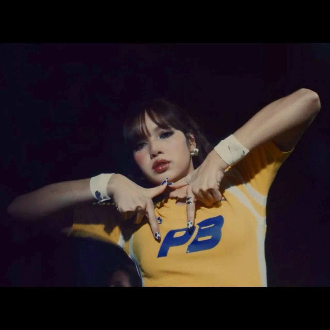 Potret di balik layar Lisa (BLACKPINK)