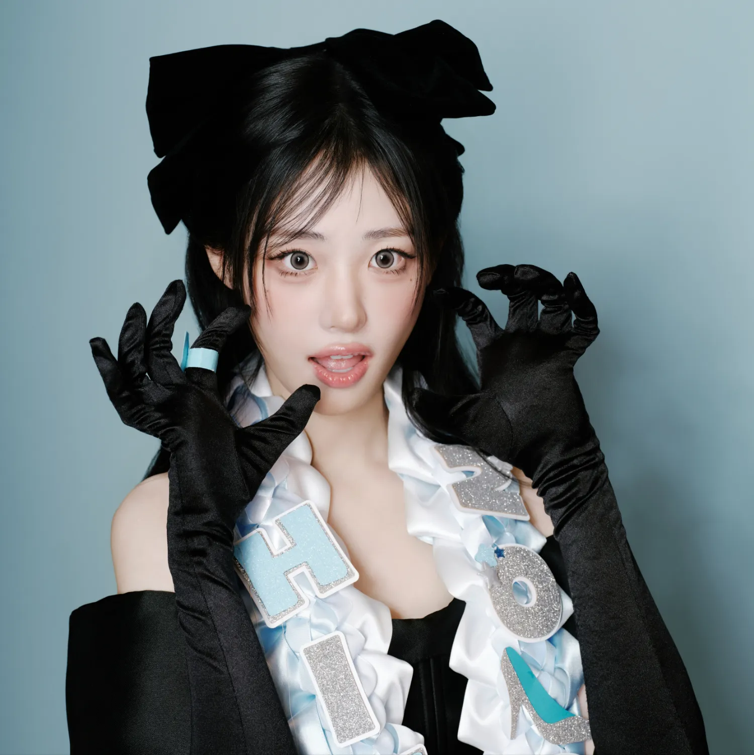 Latest photo of Hina (QWER)