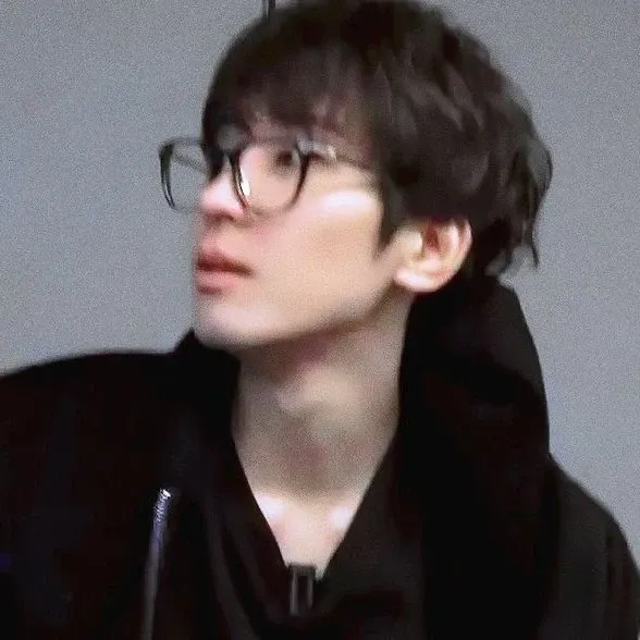 Recent activity shot of Wonwoo (SEVENTEEN)