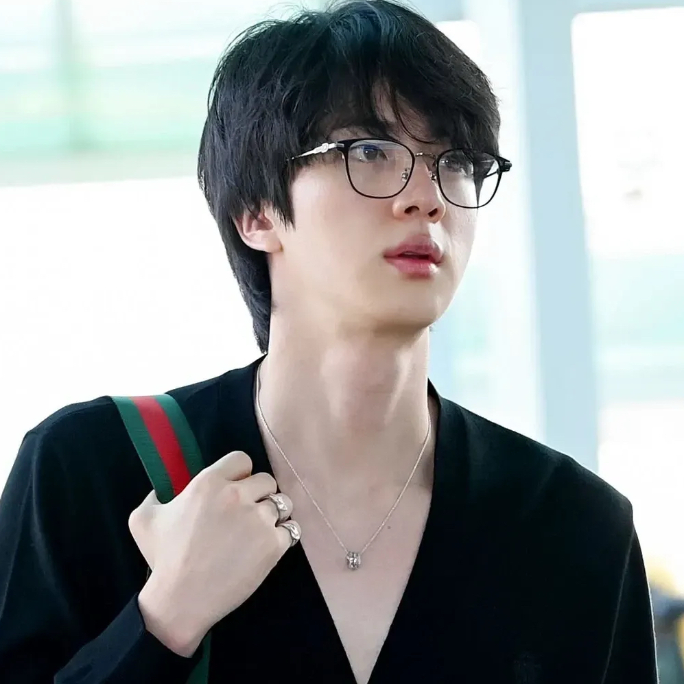 Foto terbaru Jin (BTS)