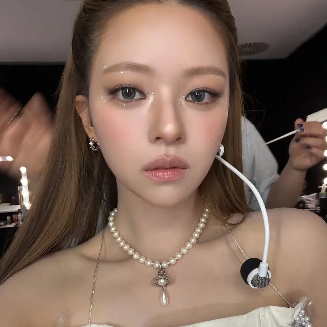 Behind-the-scenes cut of Jeongyeon (TWICE)