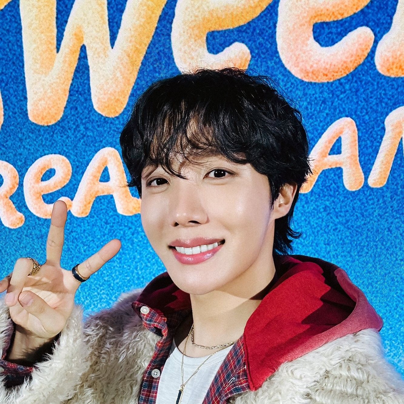 Momen yang diabadikan oleh penggemar j-hope (BTS)