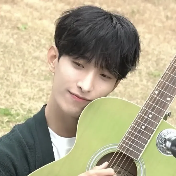 Latest photo of DK (SEVENTEEN)
