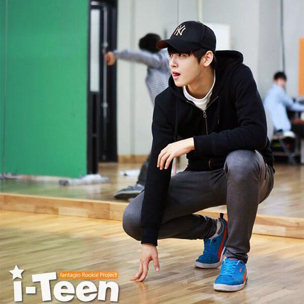 Behind-the-scenes cut of Eunwoo (ASTRO)